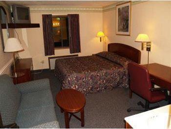 Budget Inn Of Tazewell County Pounding Mill Екстериор снимка
