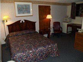 Budget Inn Of Tazewell County Pounding Mill Екстериор снимка