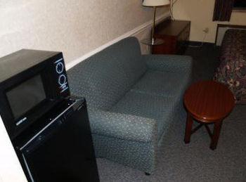 Budget Inn Of Tazewell County Pounding Mill Екстериор снимка